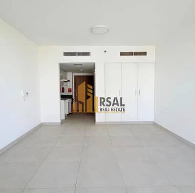 Studio for Rent in Aljada, Sharjah - 9b4dbaf4-a3f1-4518-b6c6-6fd91902767c. jpg