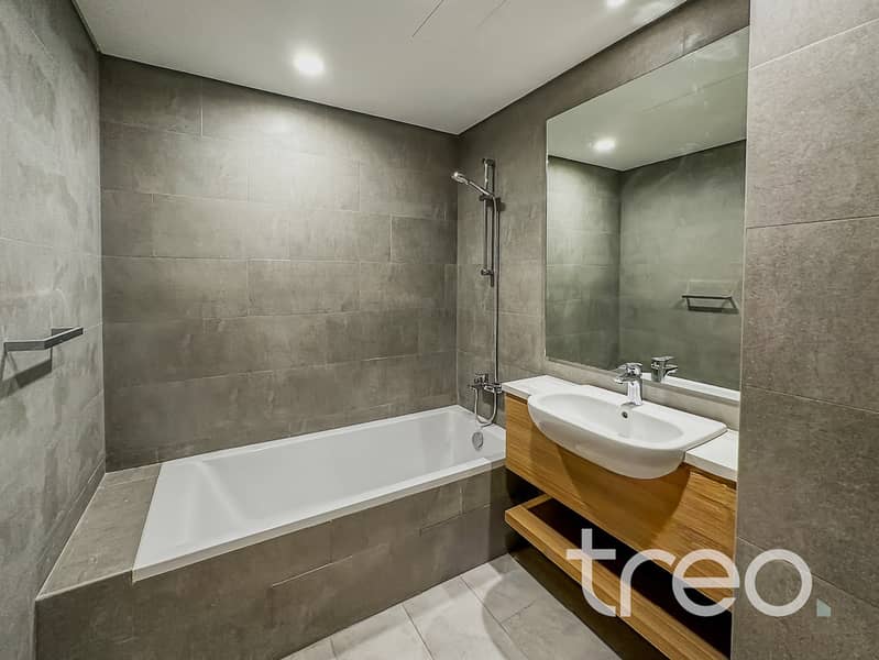 7 Shared Bathroom. jpg
