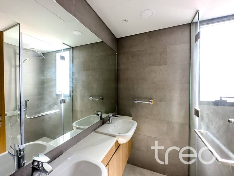 9 Master Ensuite . jpg
