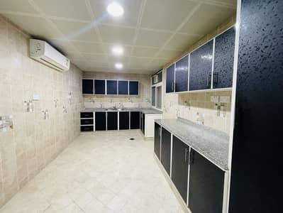 3 habitaciones Apartamento para en Alquiler en Al Shamkha, Abu Dhabi - 1a5fd3d0-9fad-46d7-b33a-bd60ac24f079. jpg 3 habitaciones Apartamento para en Alquiler en Al Shamkha, Abu Dhabi - 1a5fd3d0-9fad-46d7-b33a-bd60ac24f079. jpg