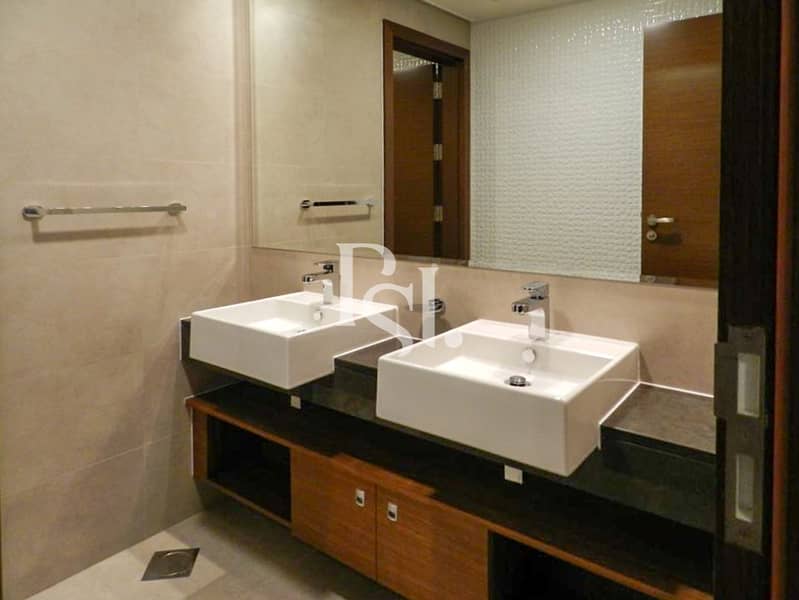 7 townhouse-gate-tower-shams-abu-dhabi-al-reem-island-bathroom (2). JPG