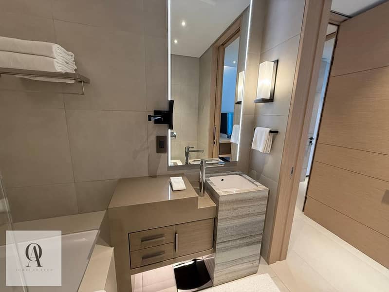 10 Bathroom 3. jpeg