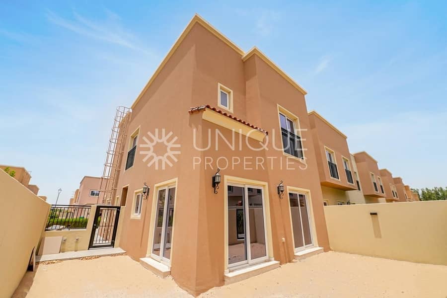 Hot Deal | Vacant | Luxury Family Living Hot Deal | Vacant | Luxury Family Living