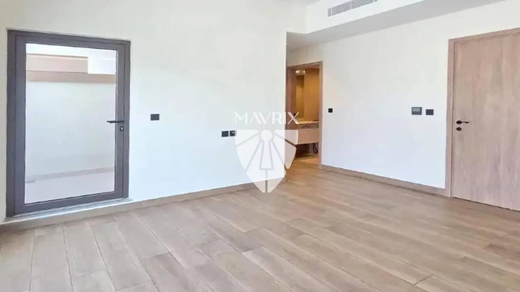 8 Image 8