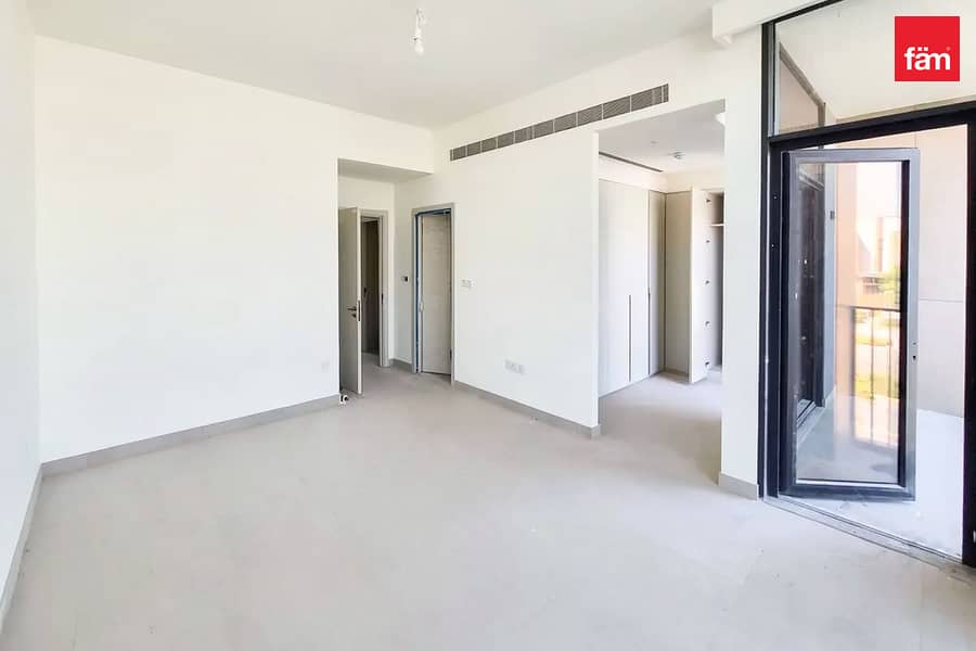 3+Maid G+2 | Rooftop Living&Terrace /Facing Park 3+Maid G+2 | Rooftop Living&Terrace /Facing Park