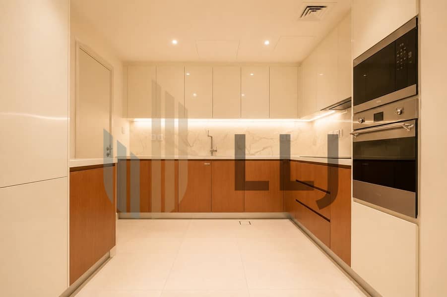 5 Kitchen. jpg
