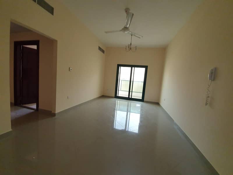 Accessible location | 1BHK exclusive for family! Accessible location | 1BHK exclusive for family!