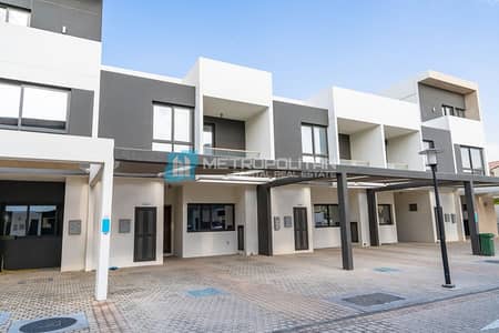 3 Bedroom Townhouse for Sale in Al Muntazah, Abu Dhabi - Huge Garden | Ready to Move | High End Finishes 3 Bedroom Townhouse for Sale in Al Muntazah, Abu Dhabi - Huge Garden | Ready to Move | High End Finishes