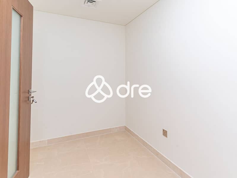13 DRE05821-Edit. JPG