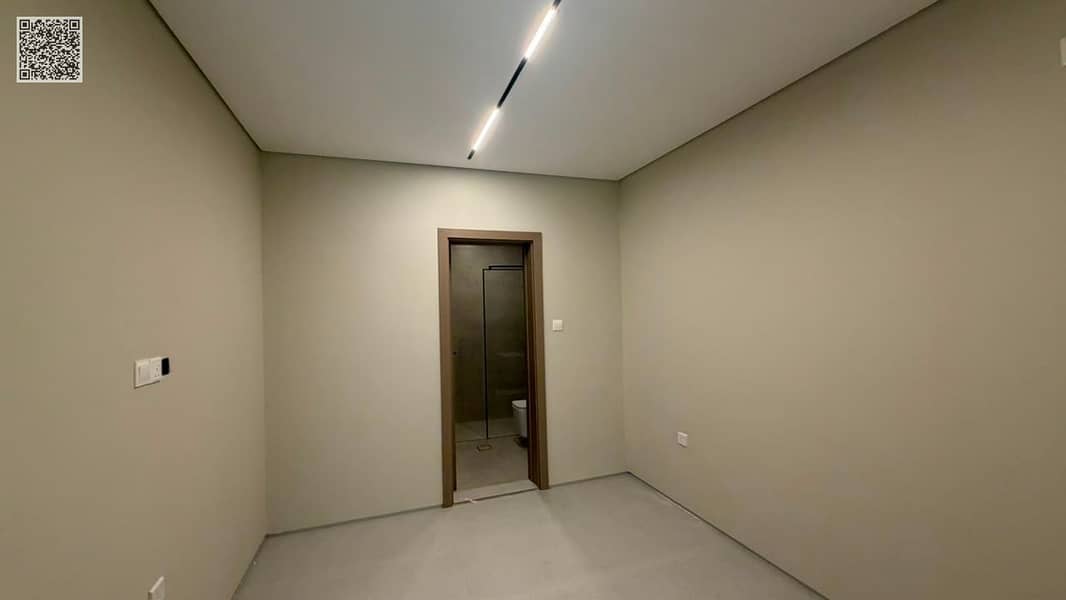 10 27ccaed9-ef1d-4f44-89c0-a183e14673e7. jpg