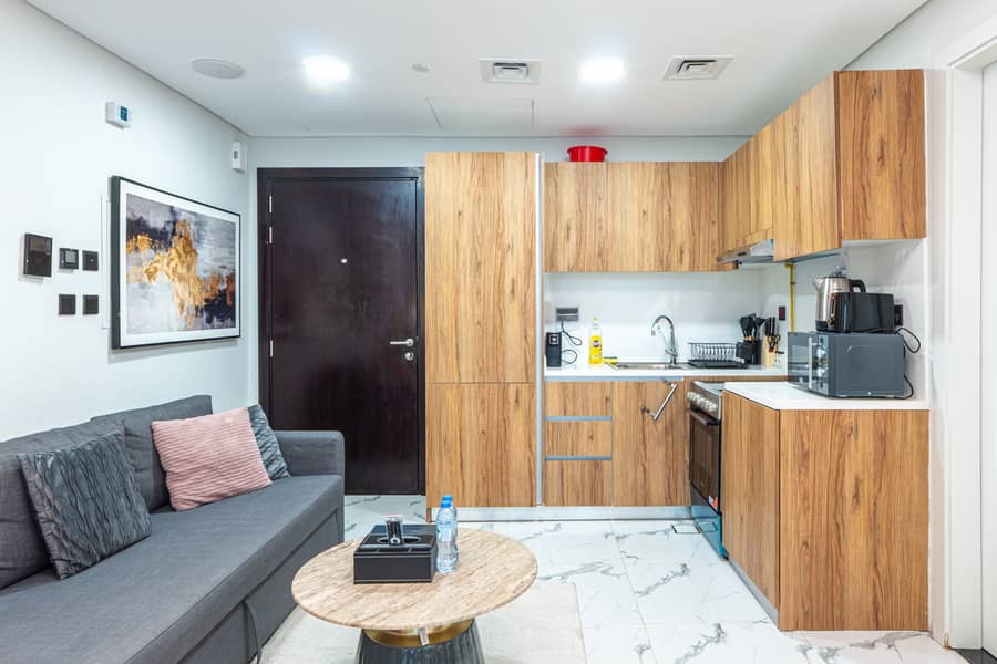 9 Kitchen 2. jpg