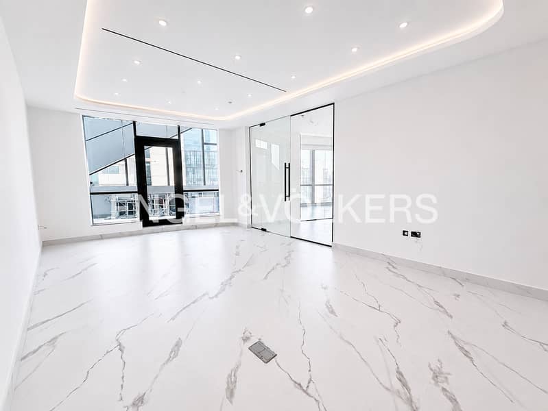 Private Balcony | High Floor | Vacant Private Balcony | High Floor | Vacant