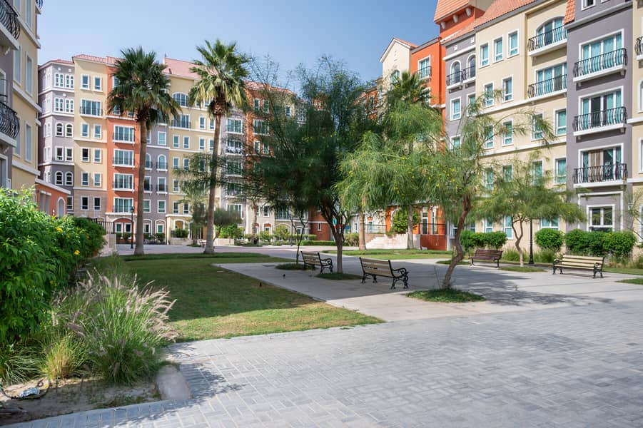 33 Discovery Gardens Amenities 03. jpg