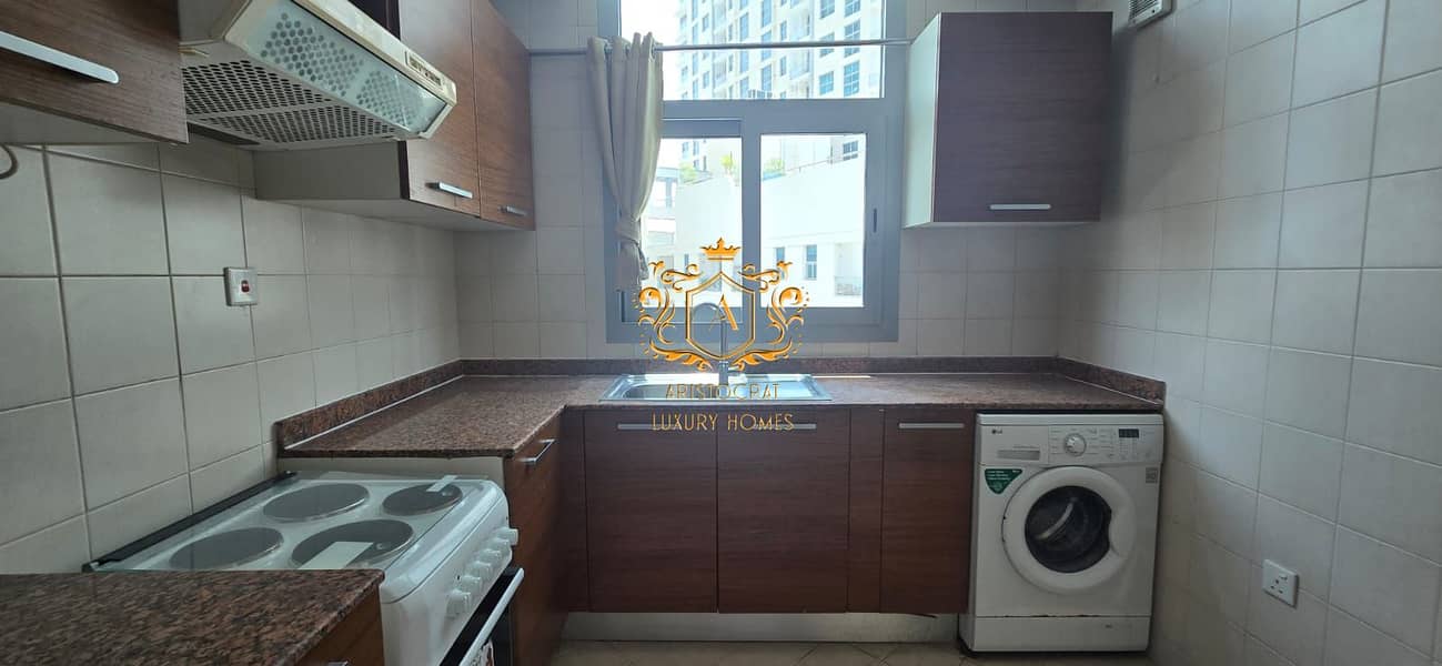 10 Kitchen 04. jpeg