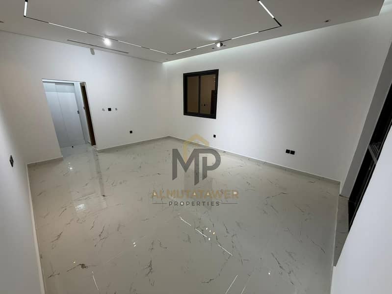 24 24. jpeg