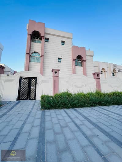 5 Bedroom Villa for Rent in Mohamed Bin Zayed City, Abu Dhabi - IMG_8237. jpeg 5 Bedroom Villa for Rent in Mohamed Bin Zayed City, Abu Dhabi - IMG_8237. jpeg