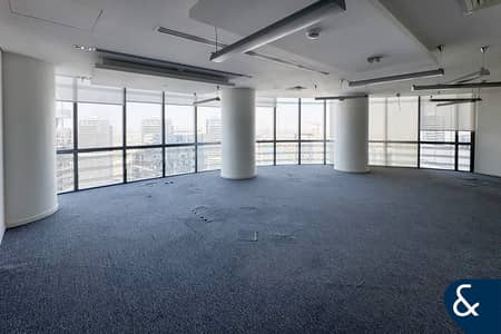 Office zum zur Miete in Jumeirah Lake Towers (JLT), Dubai - Büro in Jumeirah Lake Towers (JLT)，Almas Tower, 546000 AED - 16083608