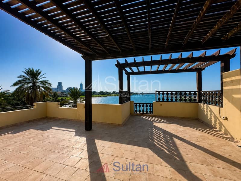 Duplex with view of Waldorf Astoria, sea and Wynn Duplex with view of Waldorf Astoria, sea and Wynn