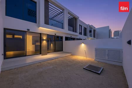 3 Bedroom Townhouse for Rent in DAMAC Hills, Dubai - | Golf Community | Unfurnished