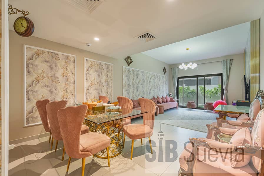 6 Living Room1. jpg. jpeg