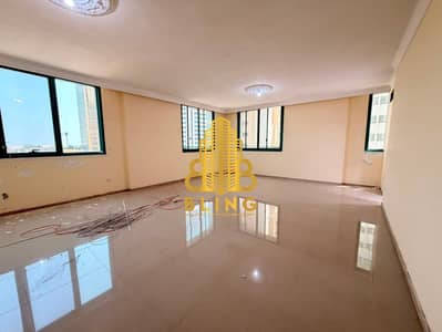 3 habitaciones Apartamento para en Alquiler en Al Khalidiyah, Abu Dhabi - WhatsApp Image 2026-08-06 at 11.10. 11 AM. jpeg