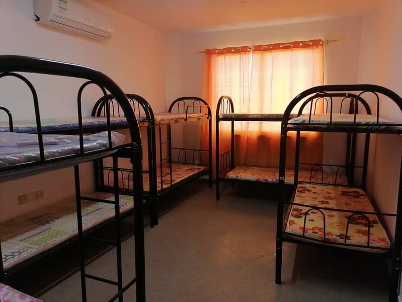 8 BED ROOM