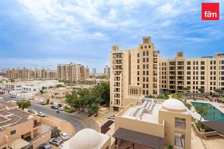 2 Bedroom Flat for Rent in Umm Suqeim, Dubai - STEPS FROM BURJ AL ARAB | BRIGHT AND SPACIOUS 2 Bedroom Flat for Rent in Umm Suqeim, Dubai - STEPS FROM BURJ AL ARAB | BRIGHT AND SPACIOUS