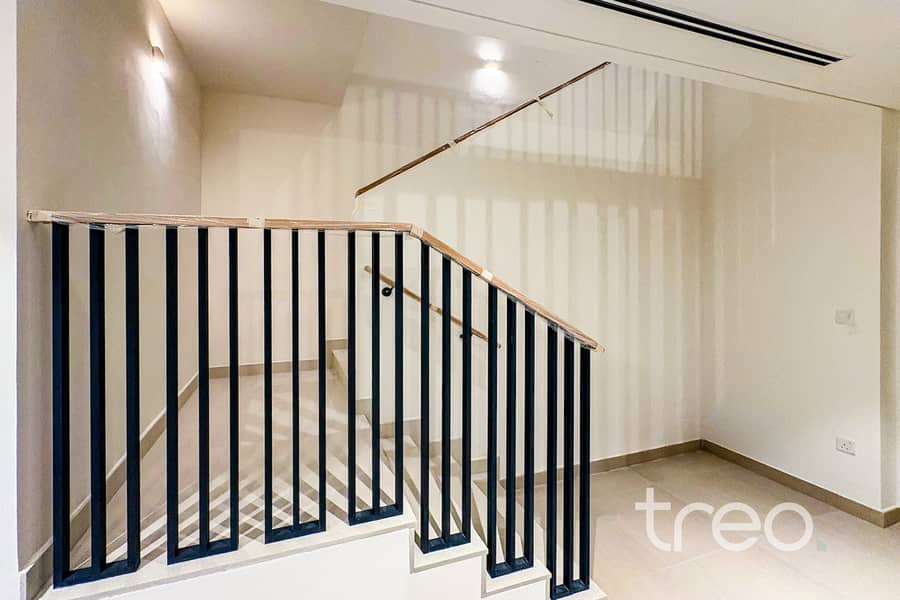 10 Stairs 4 bed. jpg