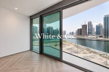1 Bedroom Apartment for Sale in Business Bay, Dubai - Vacant | Canal view | Nice community | New
