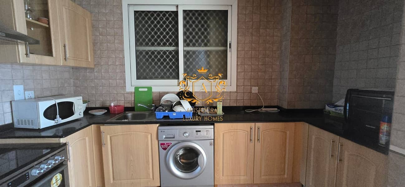 9 Kitchen 01. jpeg