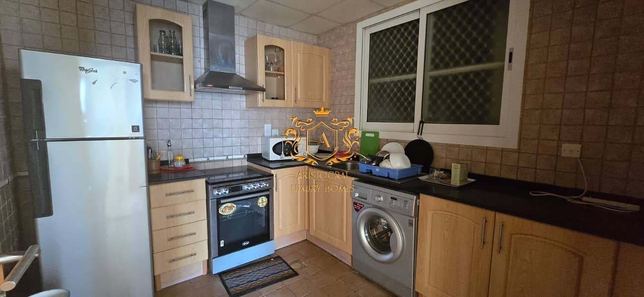 10 Kitchen 03. jpeg