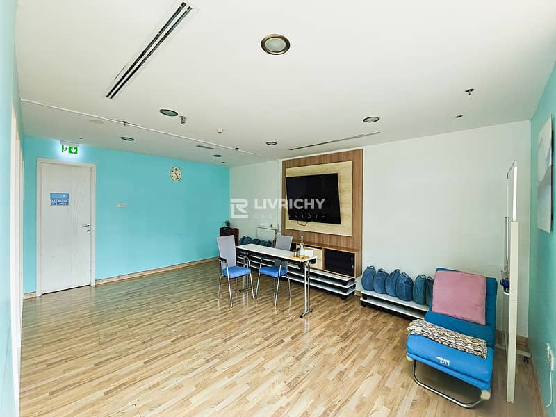 FULLY FITTED | NEAR METRO | RIME LOCATION FULLY FITTED | NEAR METRO | RIME LOCATION
