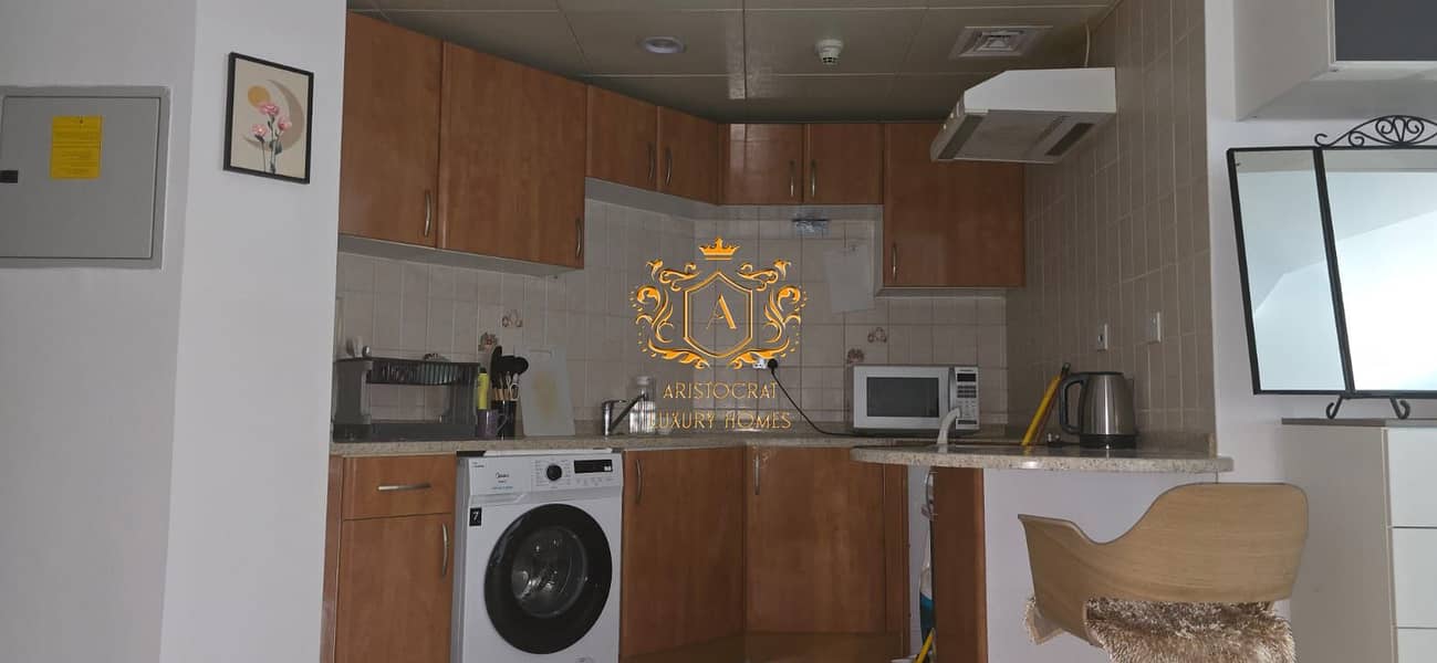 6 Kitchen 04. jpeg