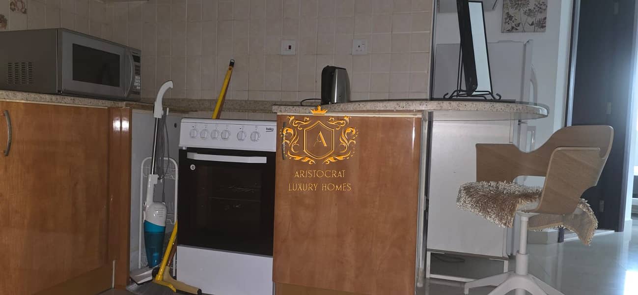 8 Kitchen 07. jpeg