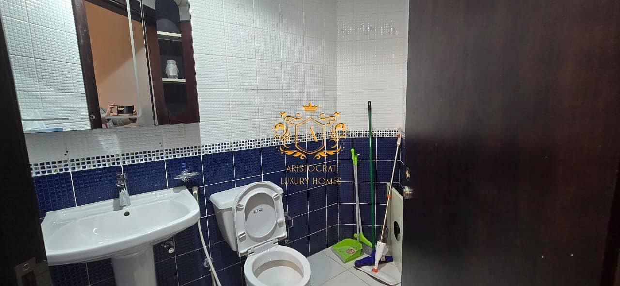 20 Quest Washroom. jpeg