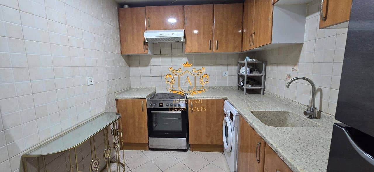 23 Kitchen 03. jpeg