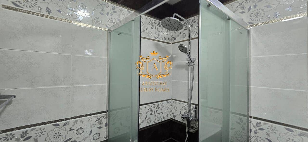 26 Bathroom 04. jpeg