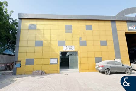 Warehouse for Rent in Al Quoz, Dubai - Road Facing | Refurbished | Fourcourt Warehouse for Rent in Al Quoz, Dubai - Road Facing | Refurbished | Fourcourt