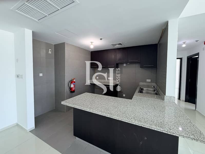6 Kitchen. jpeg