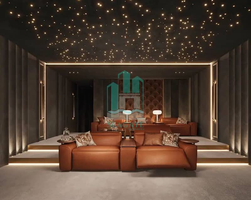 8 Amenities-Venice-920x735px-cinema (1). webp