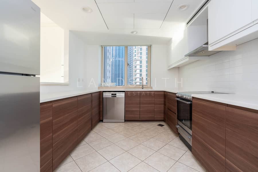 5 Kitchen1. jpg