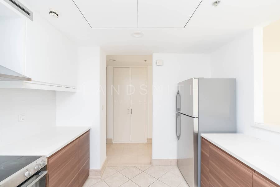 6 kitchen2. jpg