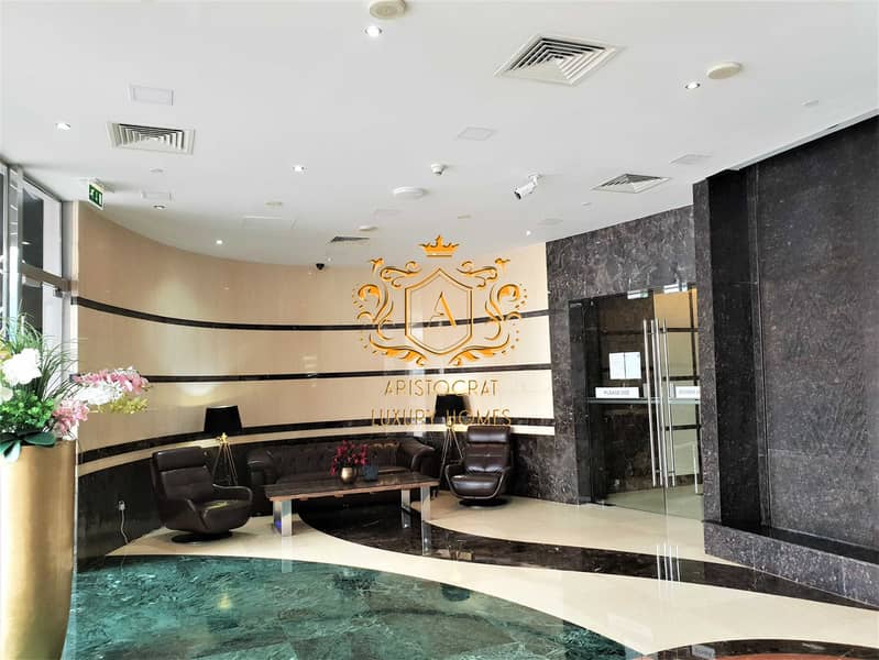 36 Lobby 01. jpg