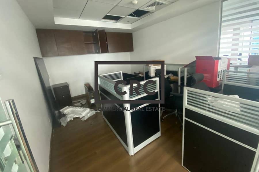 4 Image 0