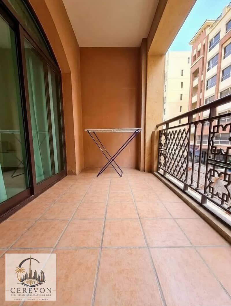 5 e5f9f32a-876e-4e19-a0f7-bf3f7557ae96-ezremove. png