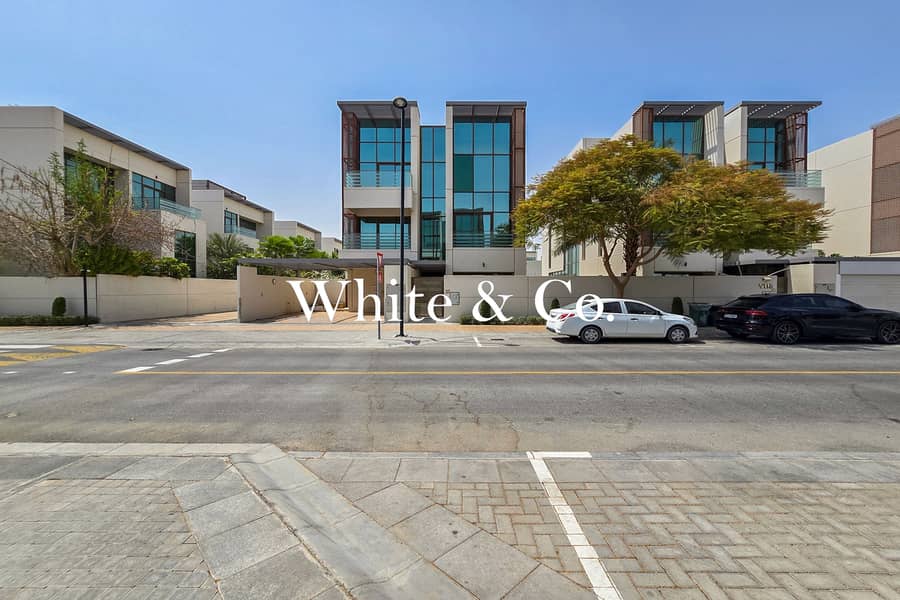 Burj Views | Private | Vastu Compliant Burj Views | Private | Vastu Compliant