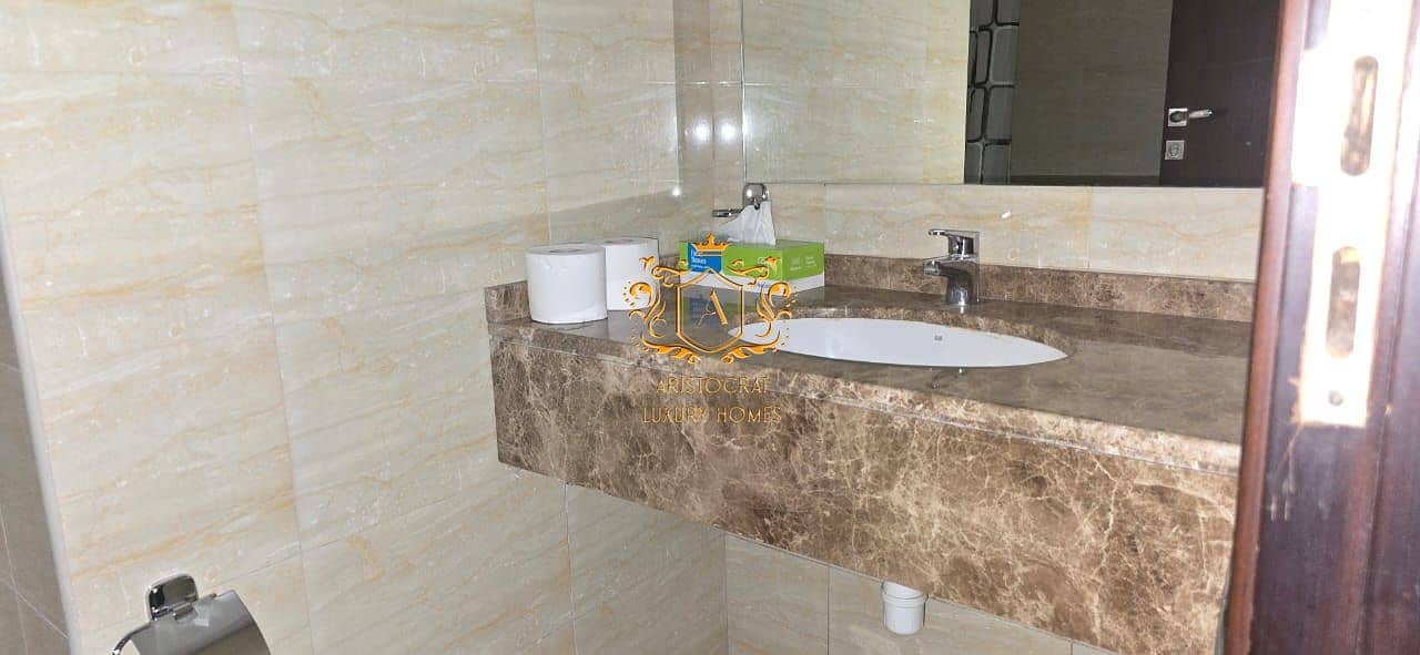 5 Bathroom 01. jpeg