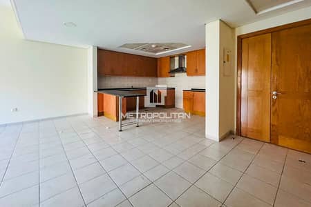 2 Bedroom Apartment for Rent in Discovery Gardens, Dubai - Vacant | Family Building | Community View
