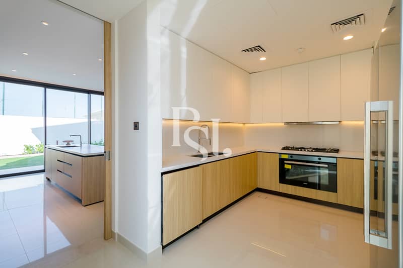 5 saadiyat-lagoons-saadiyat-island-abu-dhabi-kitchen (8). JPG