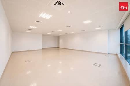 Office for Rent in Jumeirah Lake Towers (JLT), Dubai - Open layout | Mid Floor | Community Experrt Office for Rent in Jumeirah Lake Towers (JLT), Dubai - Open layout | Mid Floor | Community Experrt